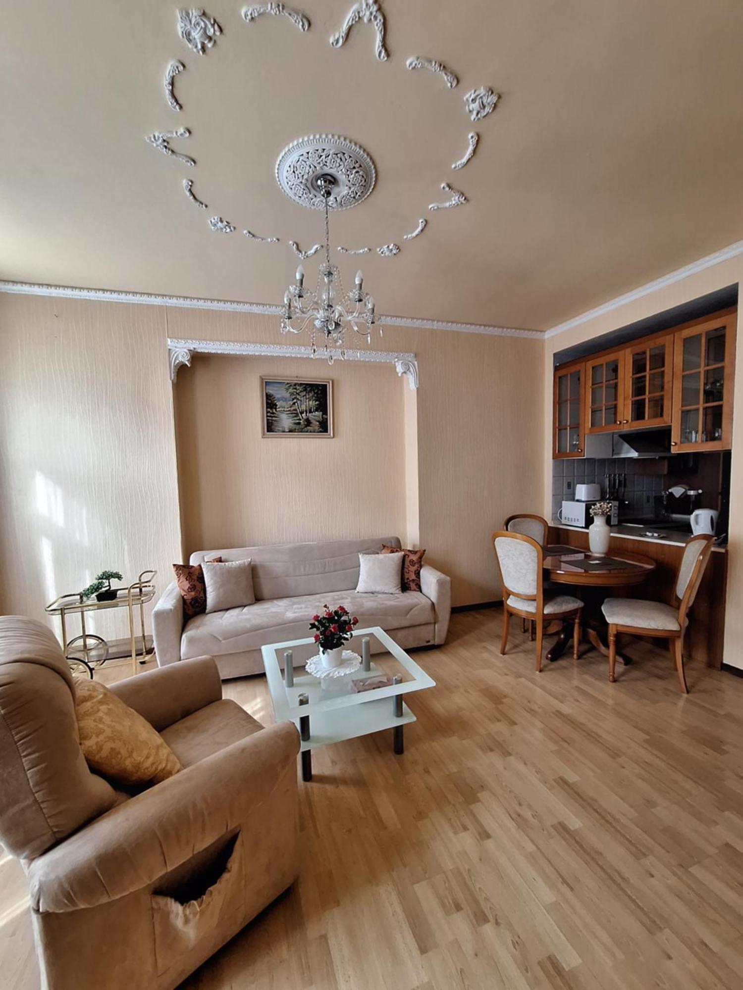 Apartments Stubsi With Colonnade View Κάρλοβι Βάρι Εξωτερικό φωτογραφία